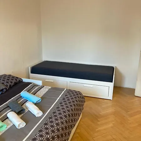 Star #2a215 By Starbnb Eu